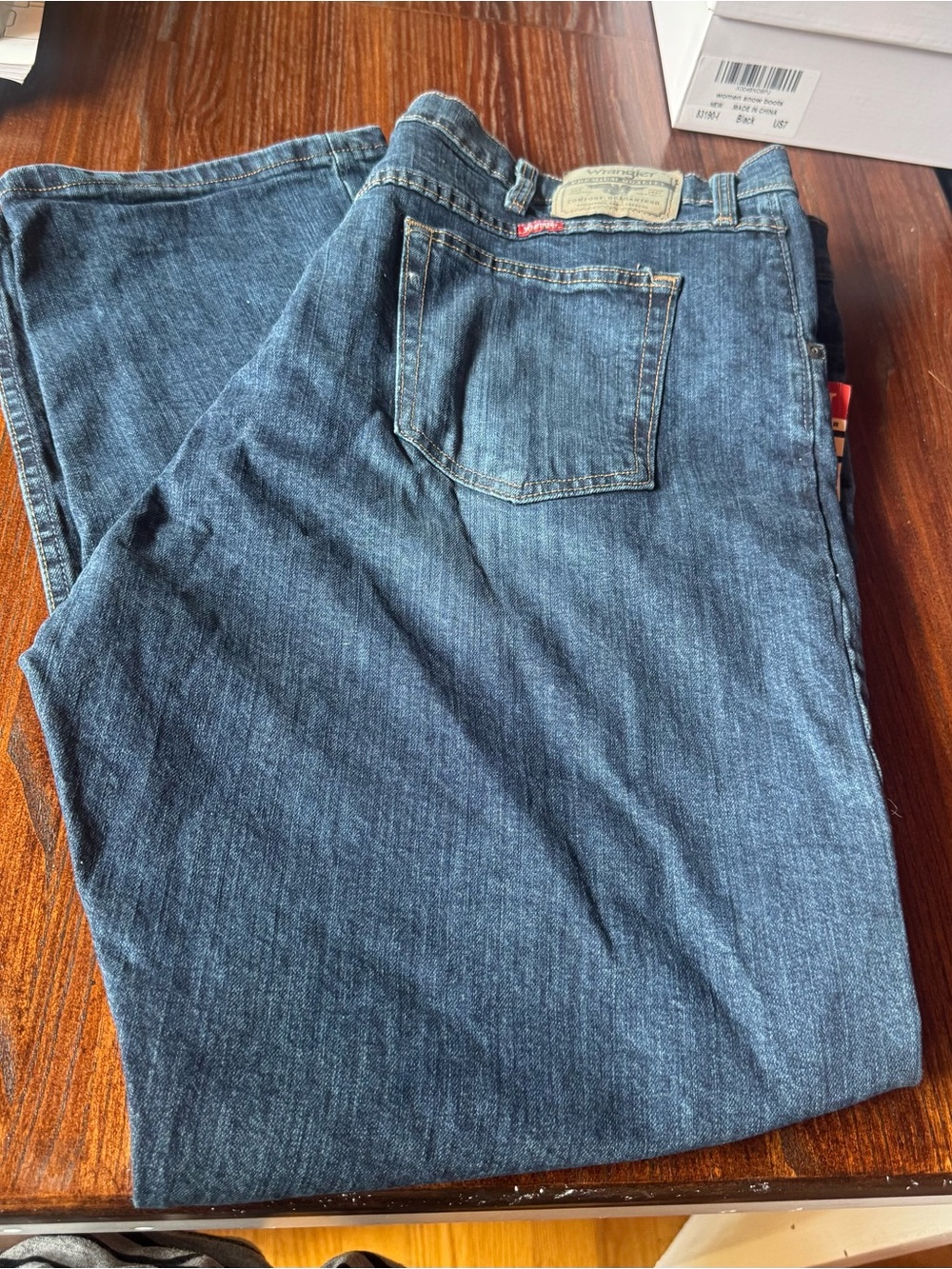 NEW Wrangler Men's Straight Fit Dark Blue Denim Jeans 42 30